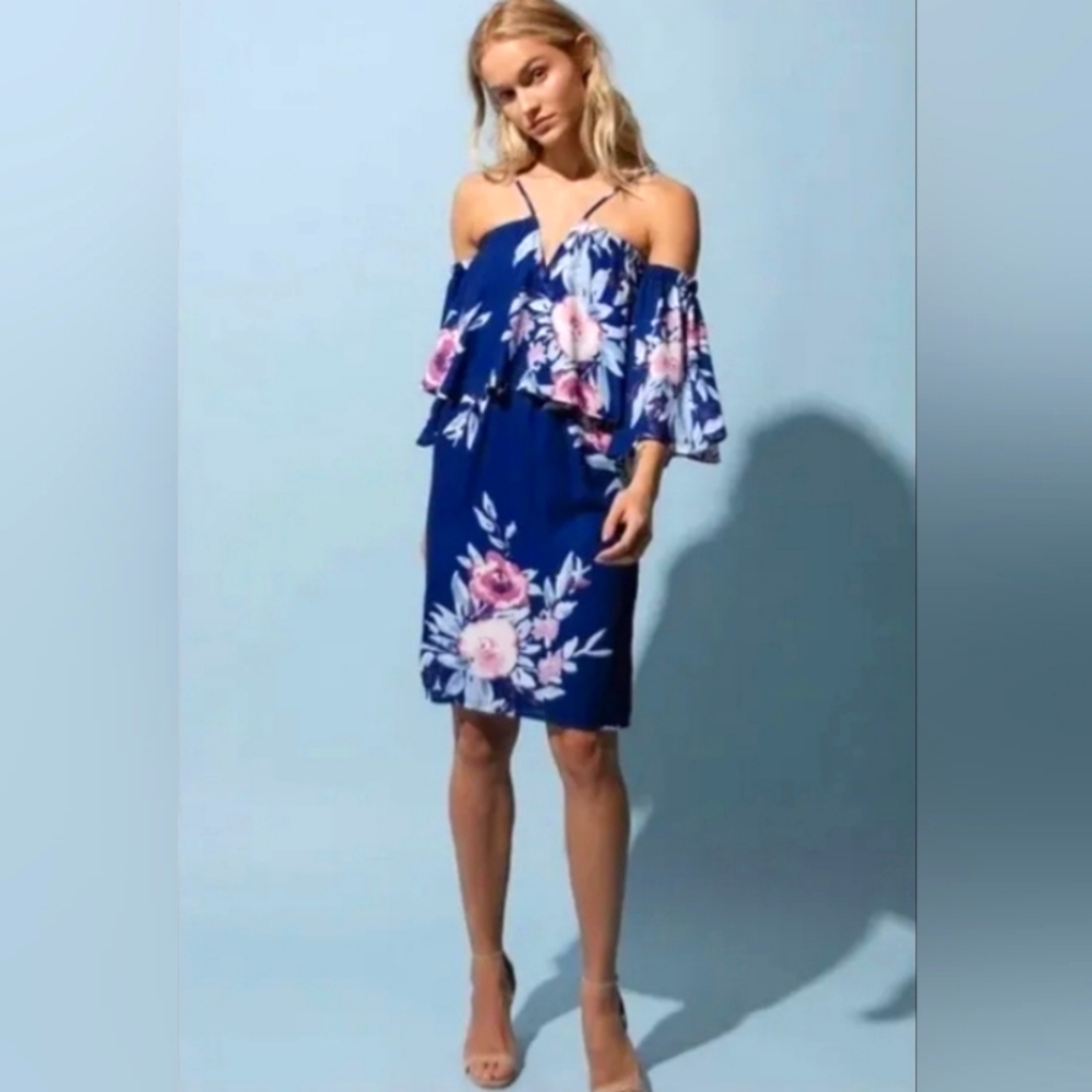 Super cute yumi Kim dress Blue color with floral print Cold shoulder Mini length